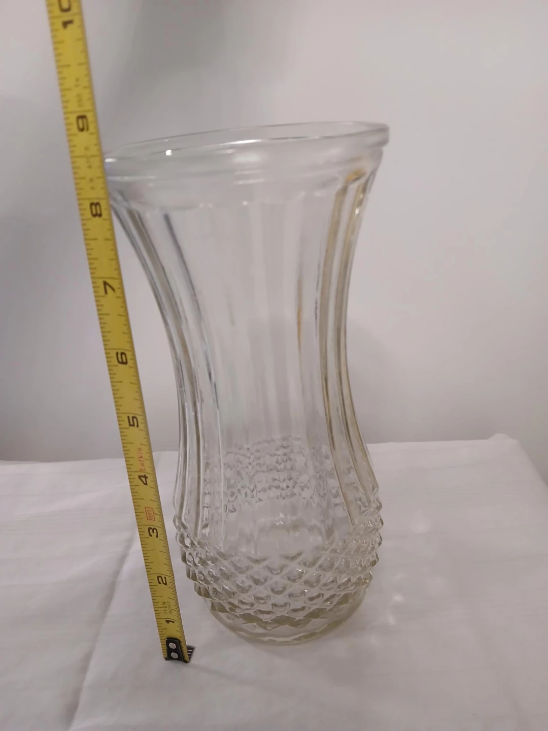 Clear Glass Vase with Crystal Cut look. Pick up only. - photo 4
