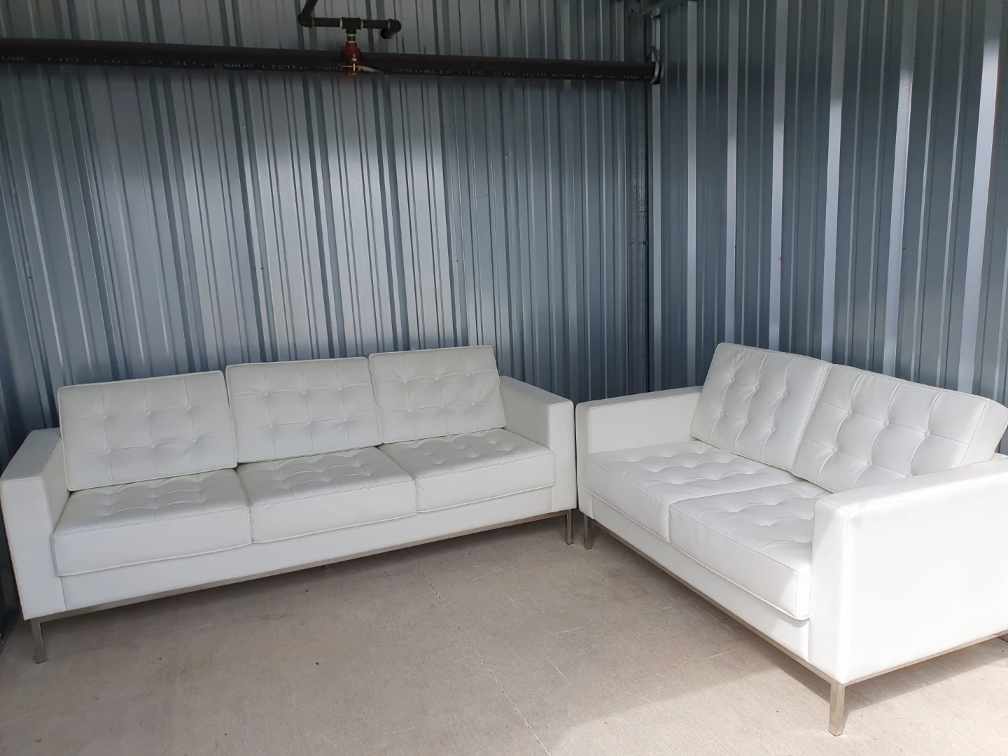 White Tufted Sofa Set - photo 4