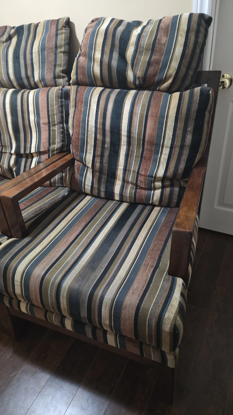 2 pairs of Striped soft Armchair(for serious buyers  only) - photo 2