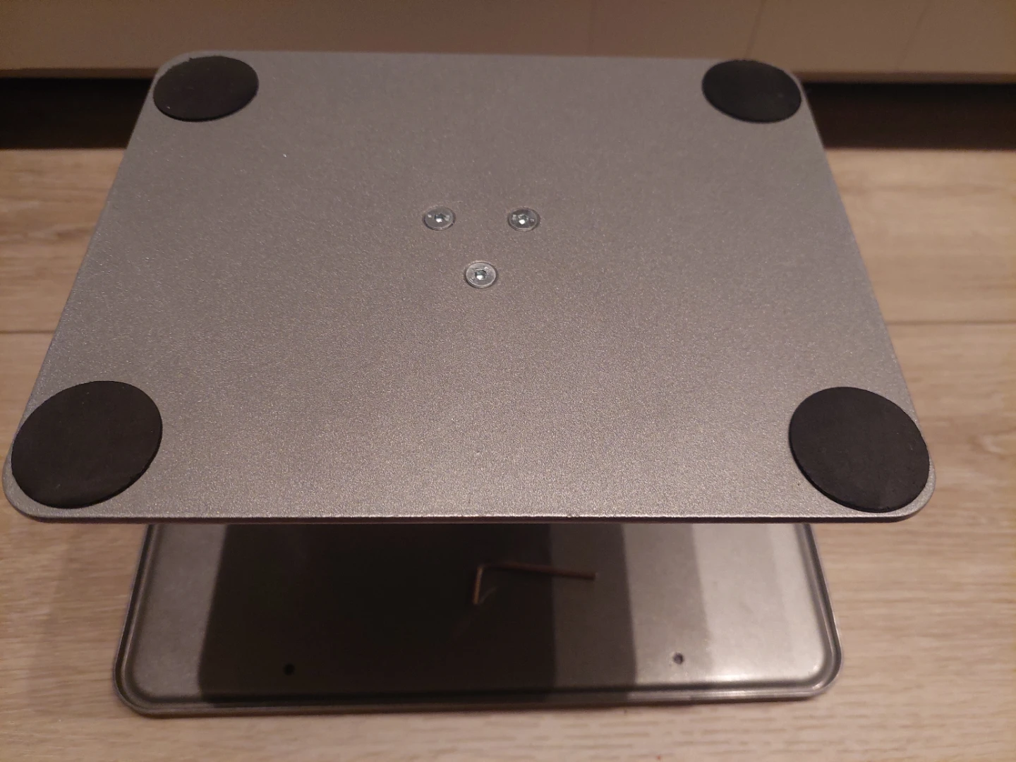 Adjustable Laptop / Monitor Stand - photo 3