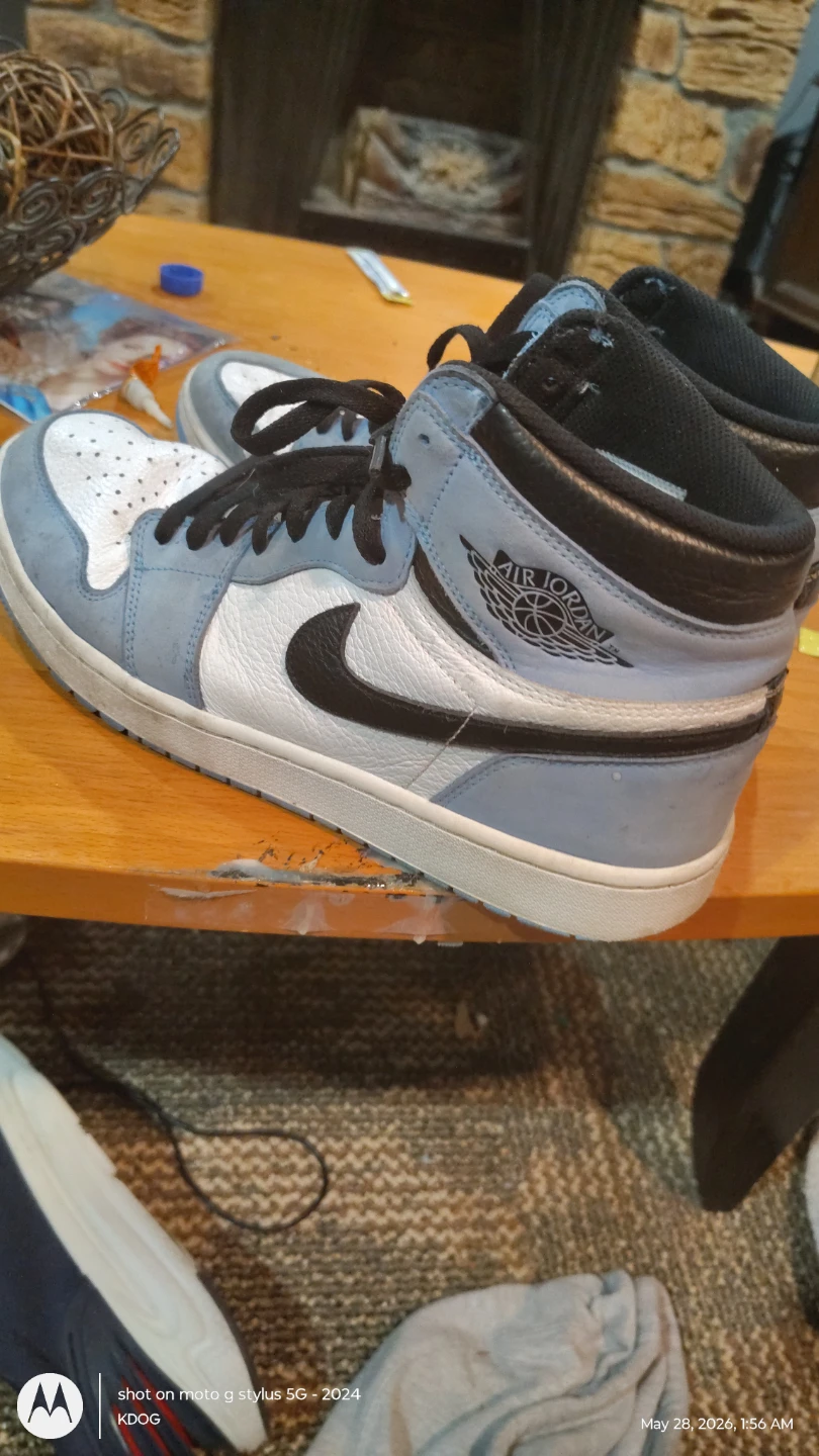 Air Jordan 1 High OG "University Blue" Sneakers - photo 3
