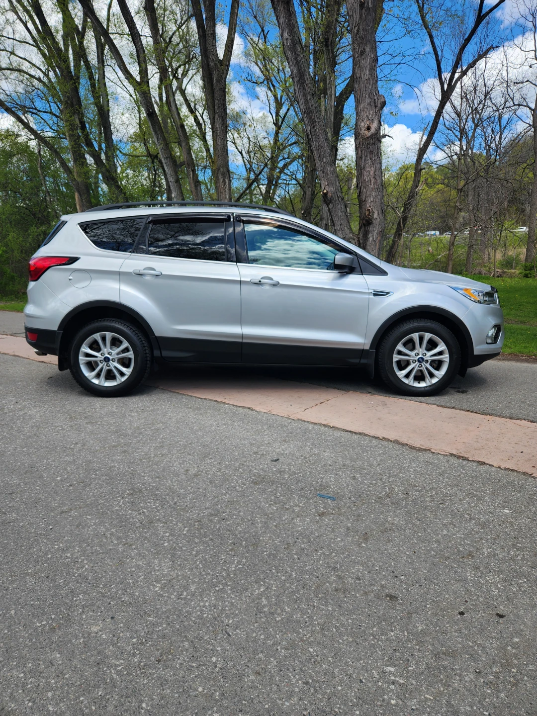 2019 Ford Escape SEL | Low Mileage | Certified & Winter Ready - photo 4