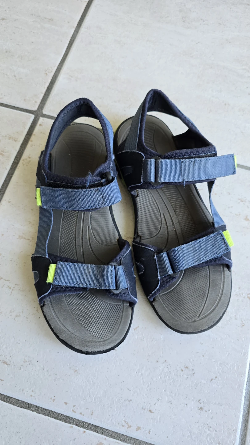 Creek Sandals - Boys Size 5 Youth