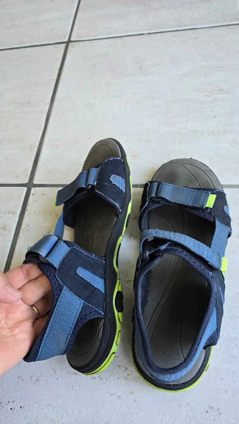 Creek Sandals - Boys Size 5 Youth - photo 3