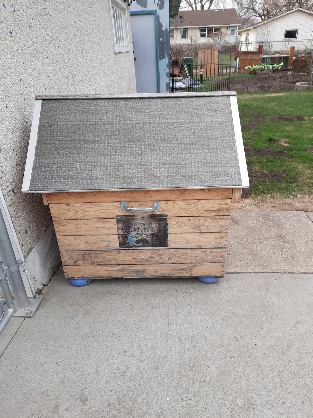 Wooden Dog House (fully  isolated) - photo 2