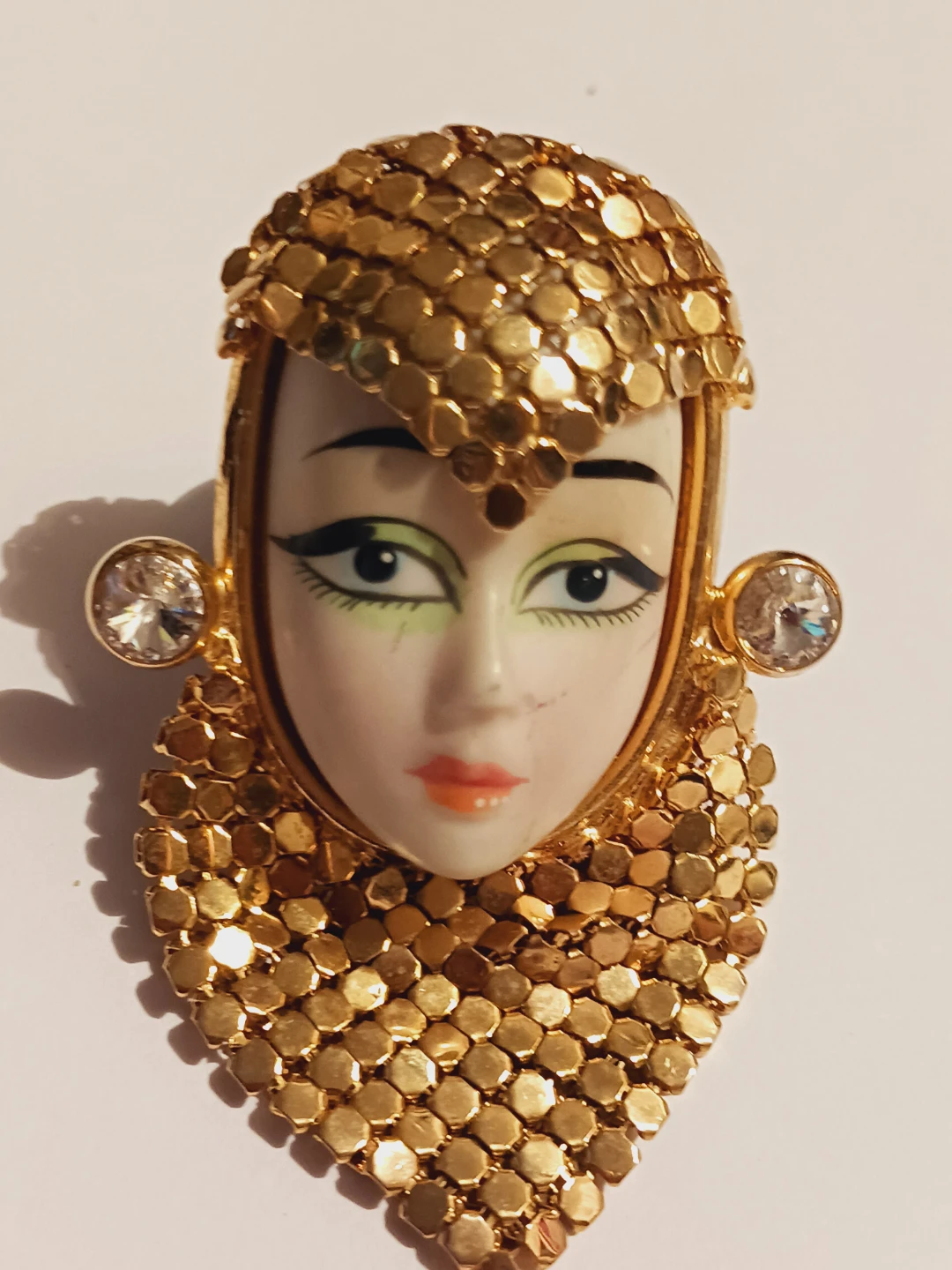 Beautiful Vintage Gold Tone with  Rhinestones Brooch - photo 4