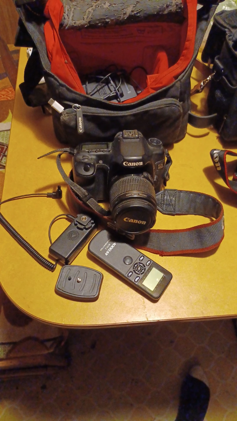 Canon EOS 40D DSLR with Remote
