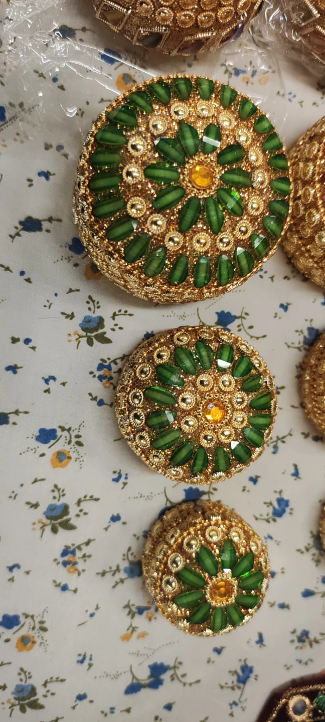 Jewelled Round Decorative Boxes - photo 3