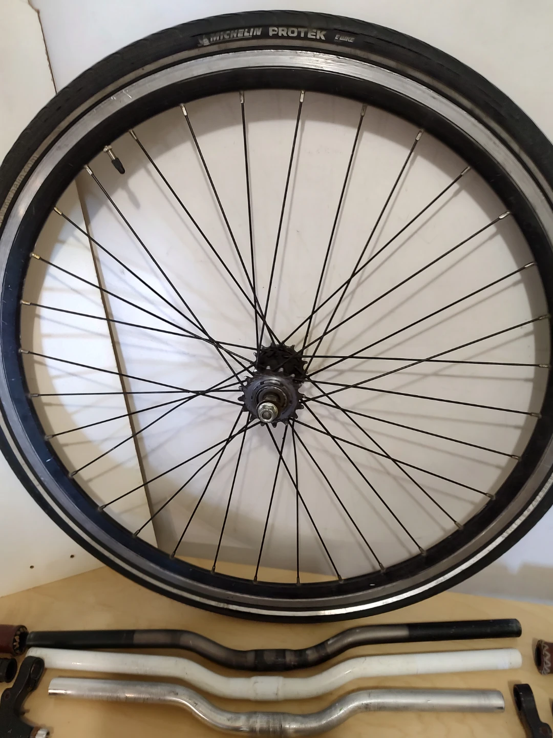 Flip/flop 700C wheel with Michelin tire and free bonus, downtown - photo 5