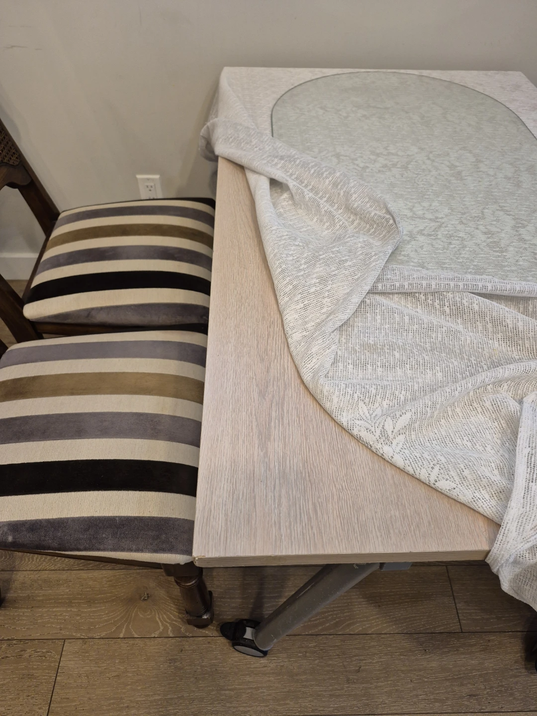 Dining Table with 4 Chairs and Glass Top - photo 5