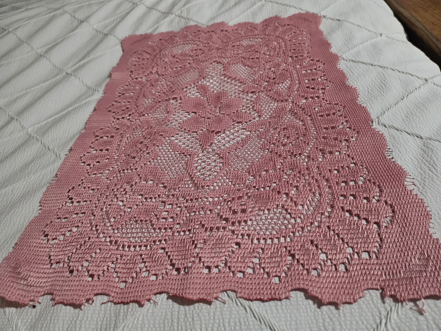 Vintage-Style Dusty Rose Lace Placemat Set (4 Pieces) - photo 2
