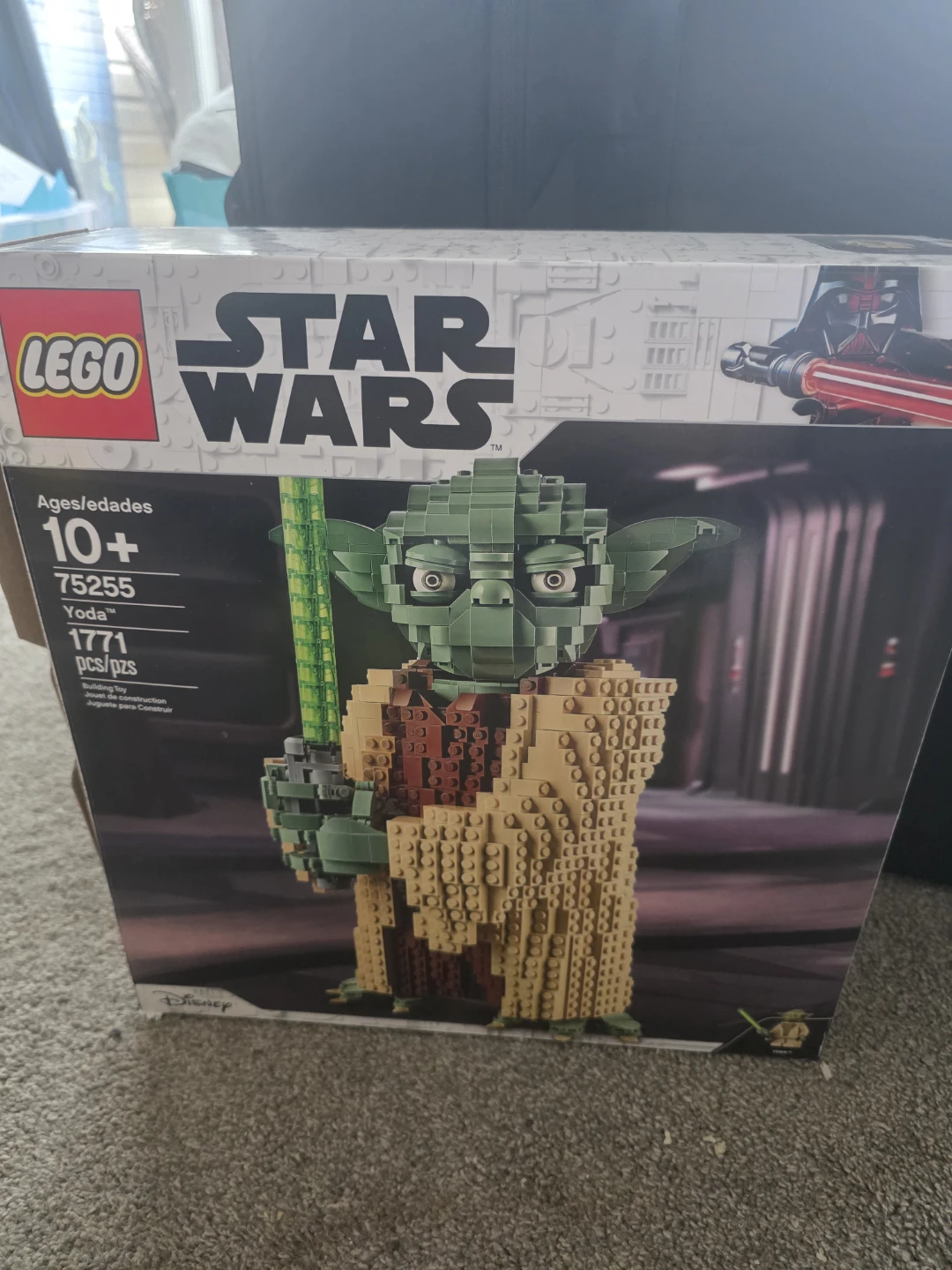 LEGO Star Wars Yoda 75255 Building Set. Full set and box.