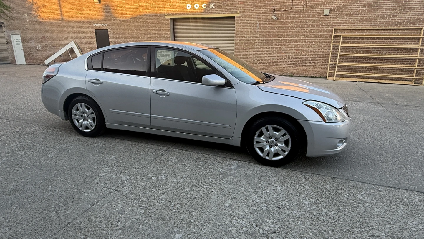 Silver 2012 Nissan Altima 2.5 S Sedan - photo 5