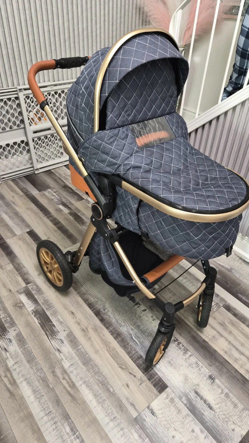 Diamond Quilted Baby Stroller and car seat - photo 2