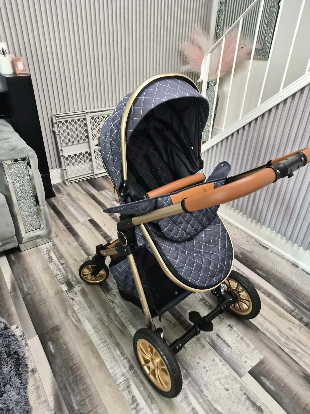 Diamond Quilted Baby Stroller and car seat - photo 4