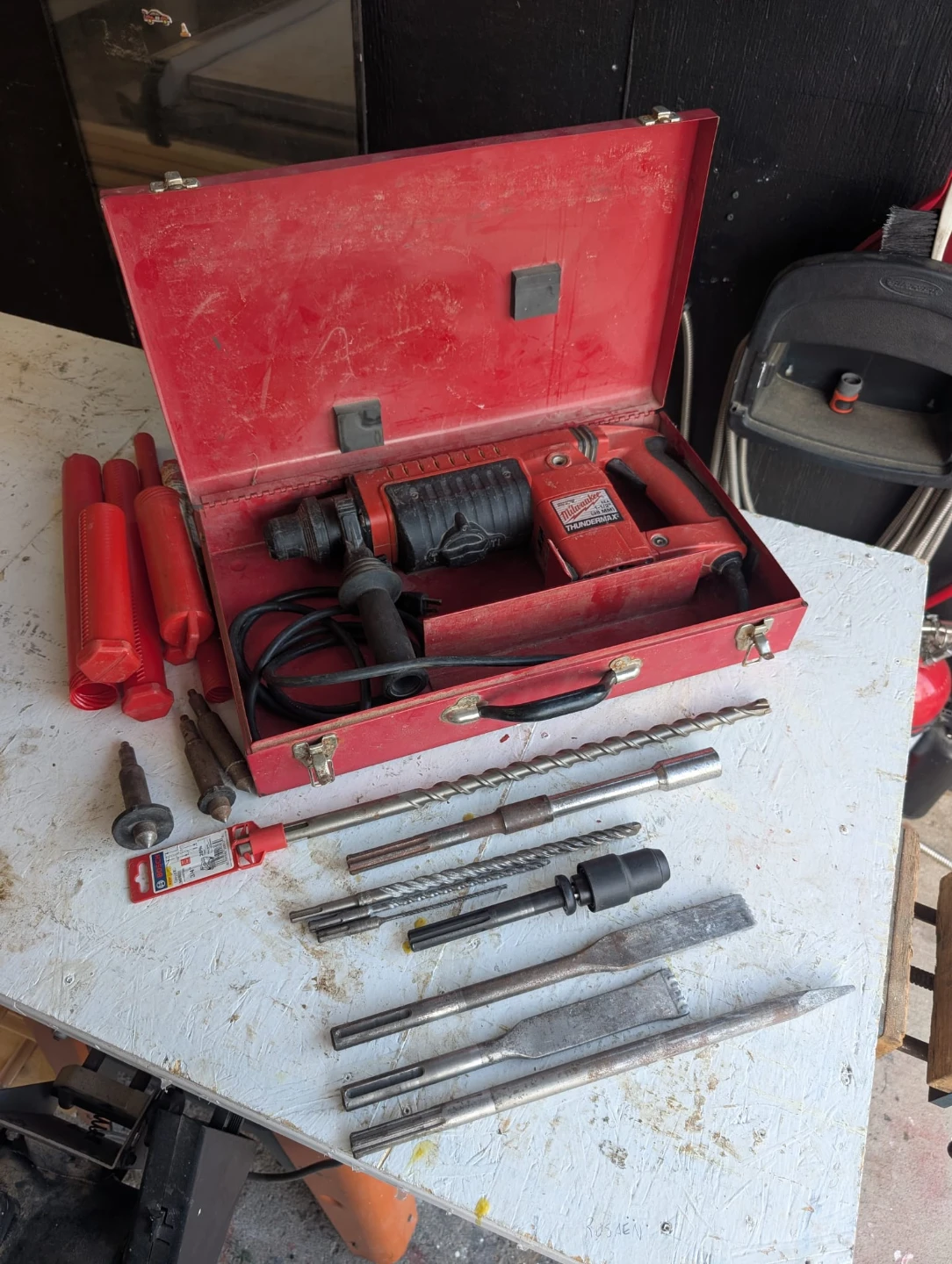 Milwaukee THUNDERMAX Rotary Hammer Drill Kit