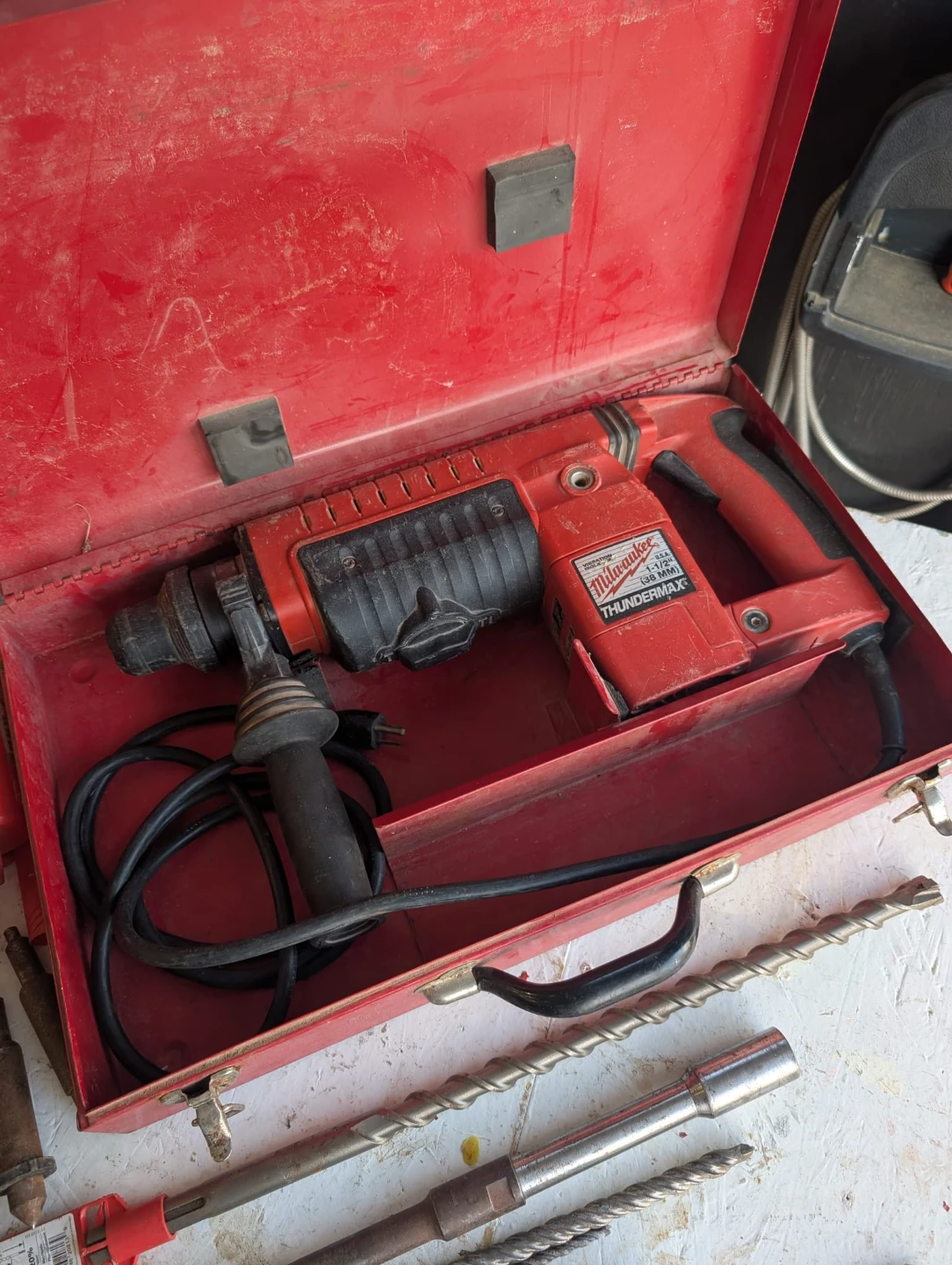 Milwaukee THUNDERMAX Rotary Hammer Drill Kit - photo 2