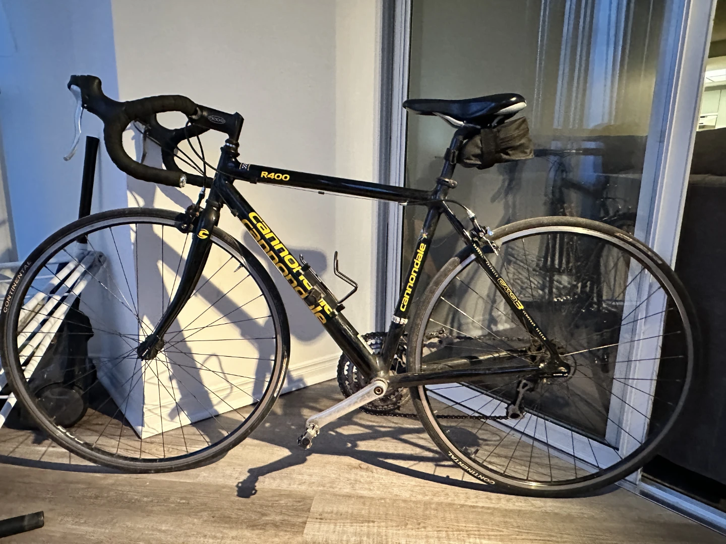 Cannondale R400 Road Bike