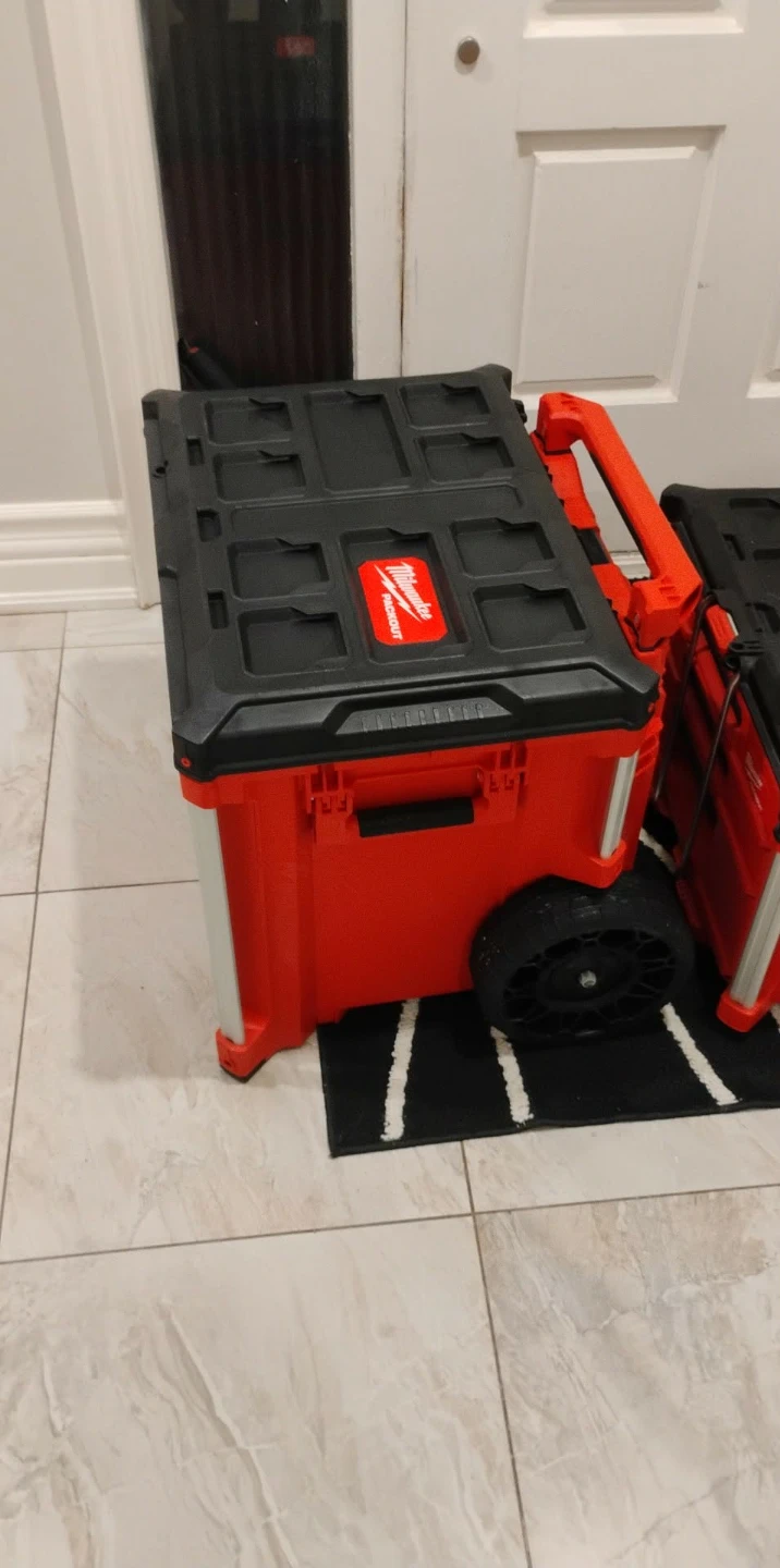 Milwaukee PACKOUT Rolling Tool Chest