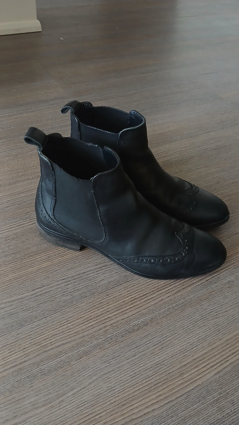 ALDO Black Leather Wingtip Chelsea Boots