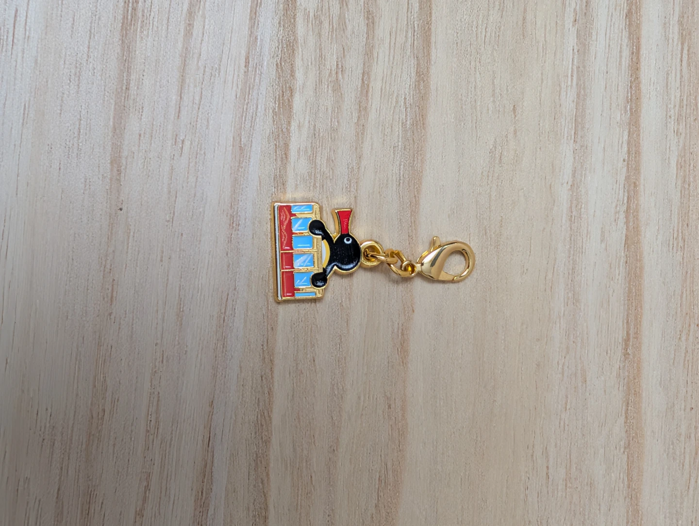 Cute pingu Charm new with tag - photo 5