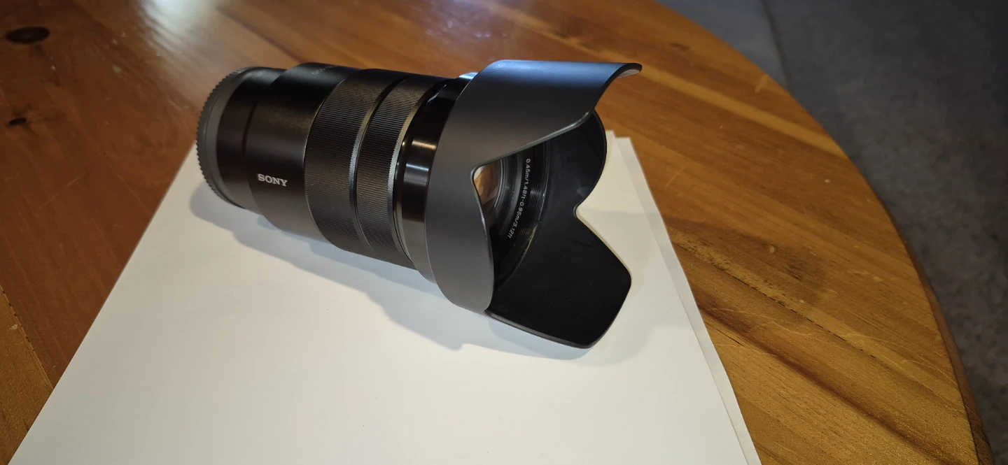 Sony E mount 18-105 f4 pz lens - photo 2