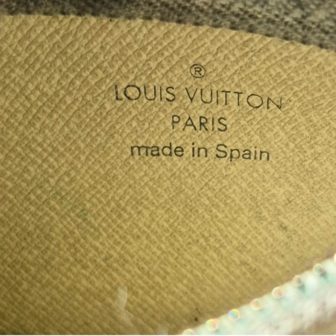 Louis Vuitton Key Pouch - photo 5