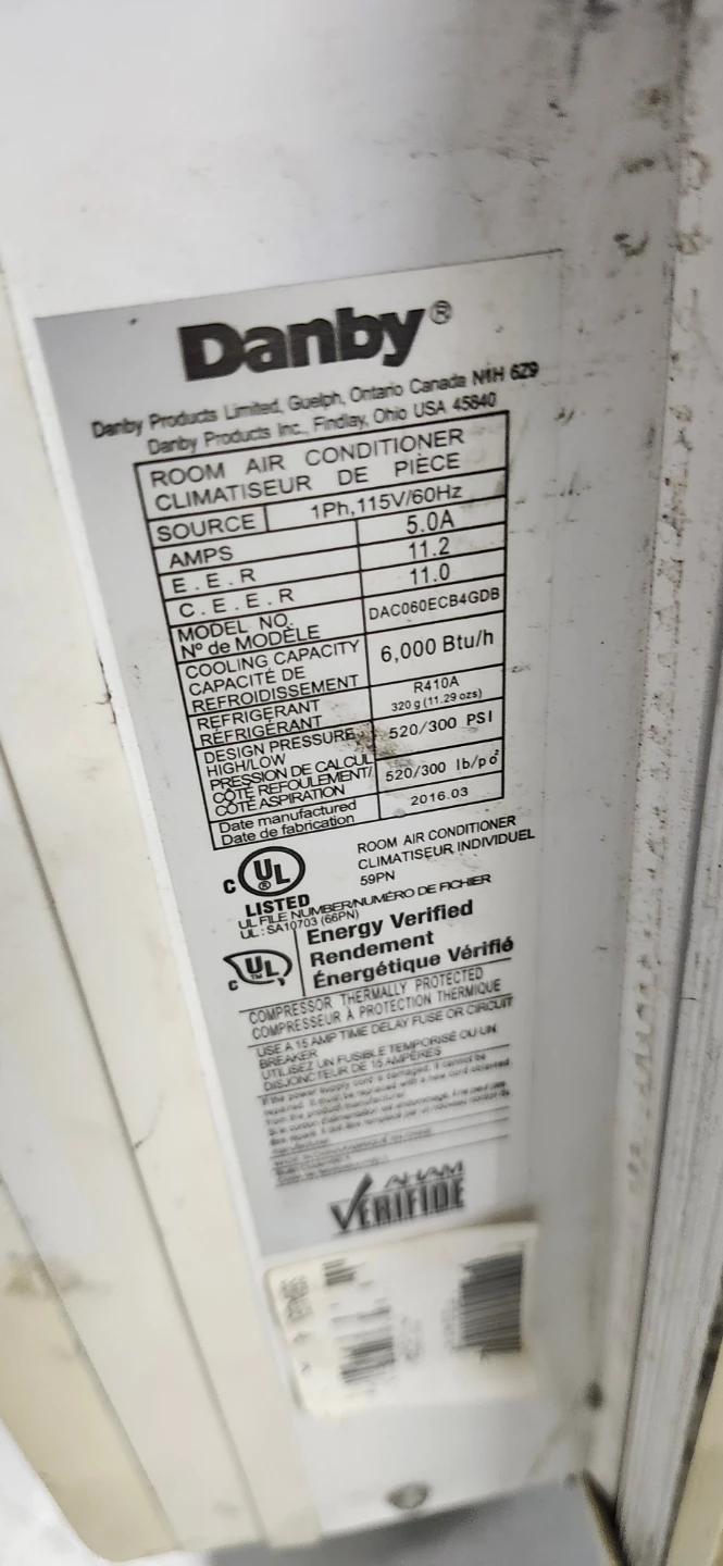 6000 BTU danby window AC - photo 3