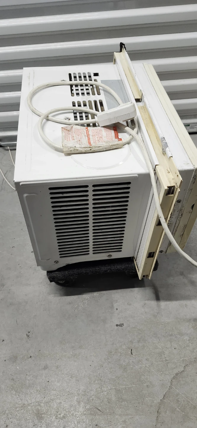 6000 BTU danby window AC - photo 4