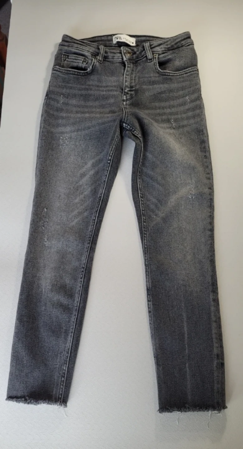 ZARA Women's Grey Denim Jeans