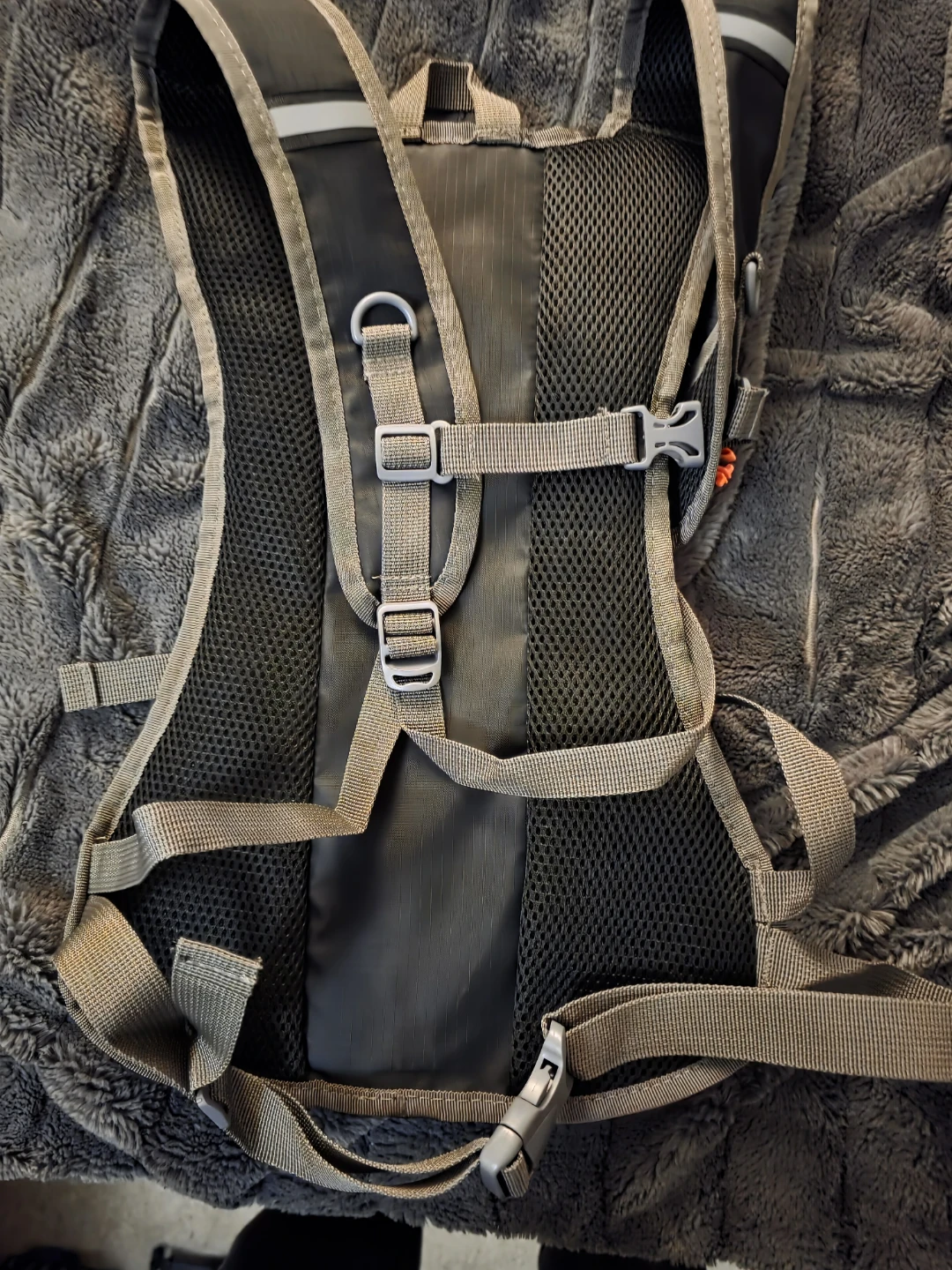 Hydration Backpack with Water Bladder - photo 2