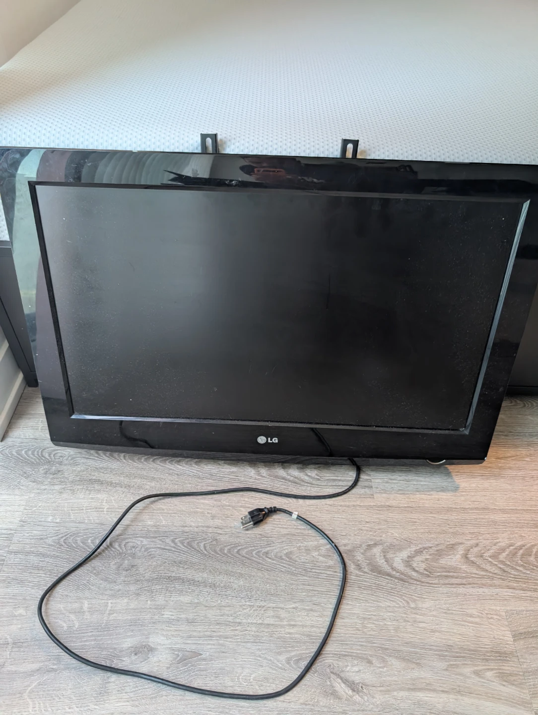 LG 32" 32LG20-UA Television - photo 2