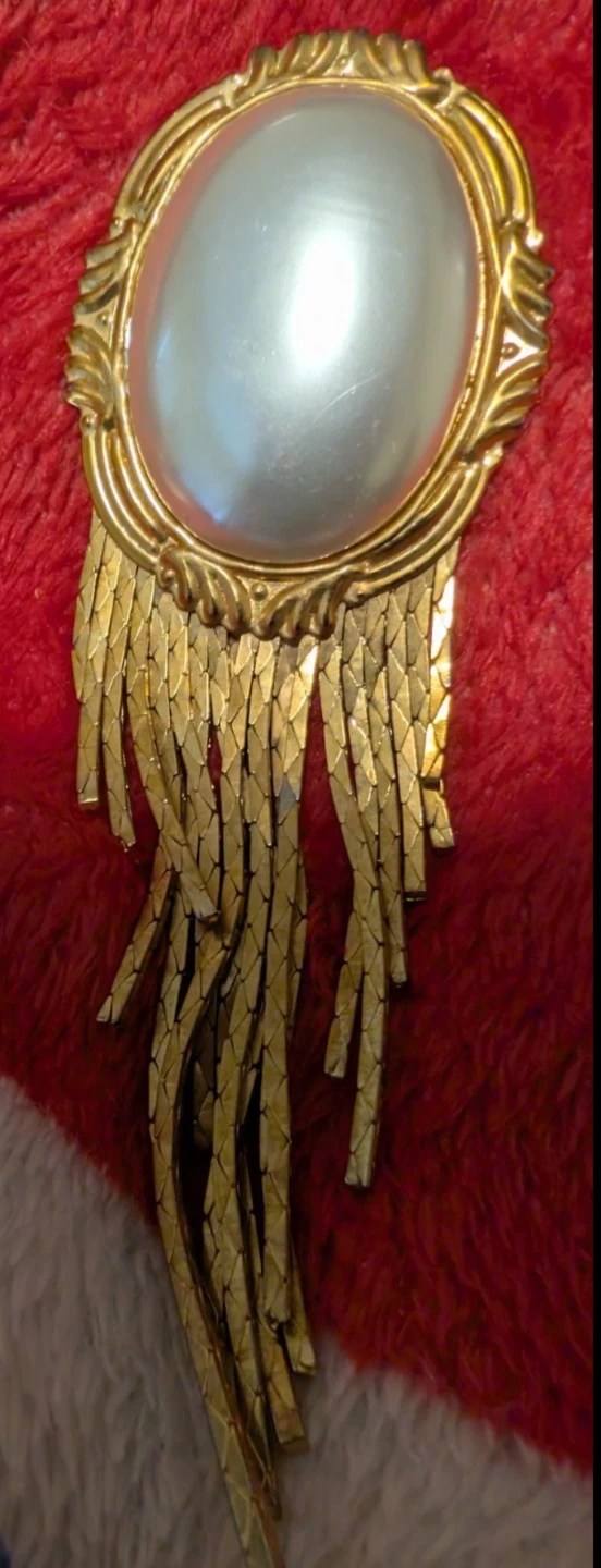Costume jewellery 4 Brooches and 2 ear rings - photo 4