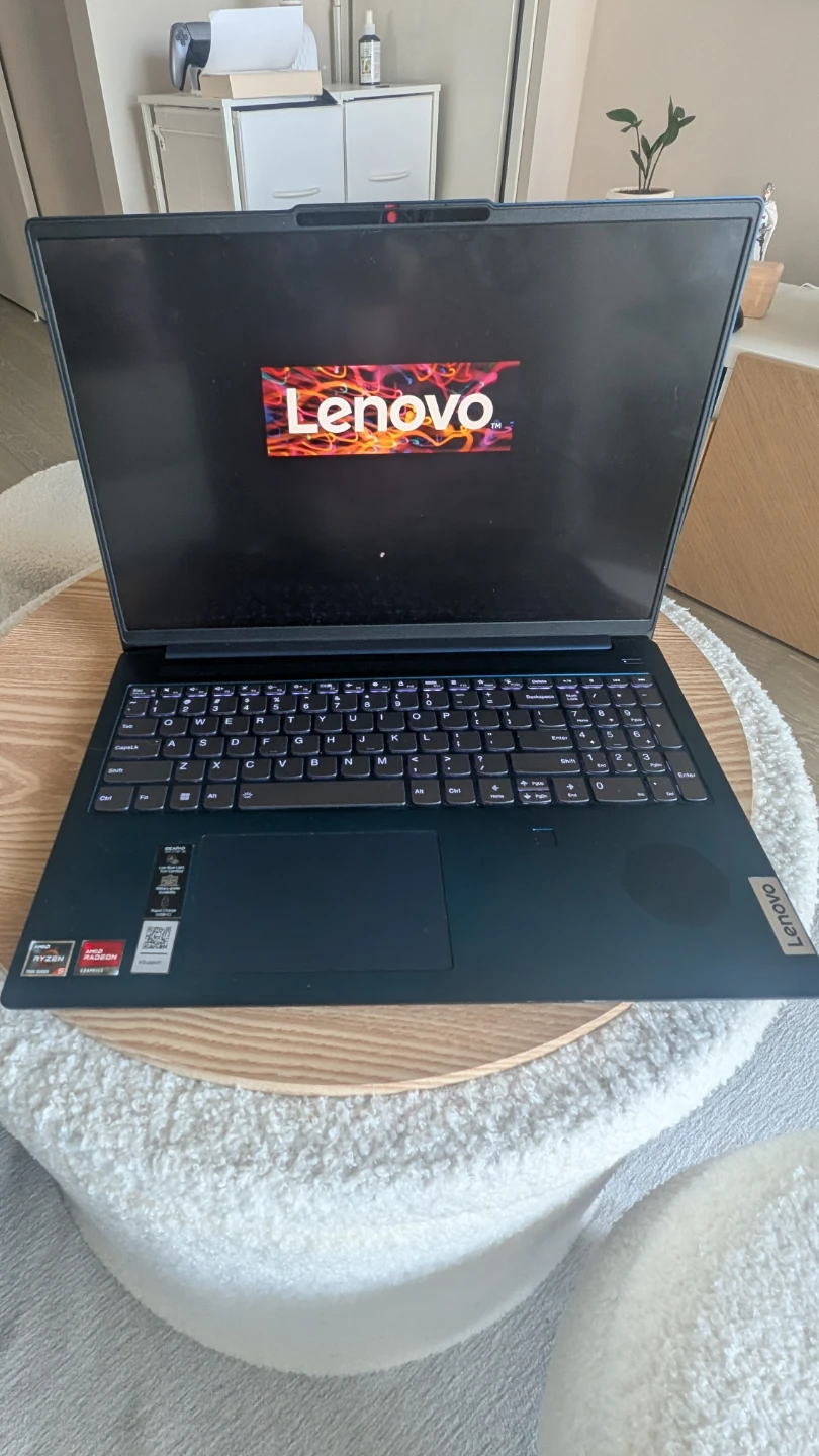 Lenovo IdeaPad 16" Touchscreen