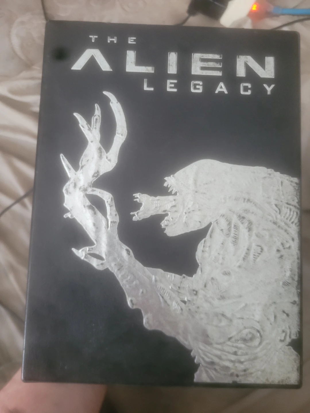 Alien 20th Anniversary Collection VHS Box Set - photo 3