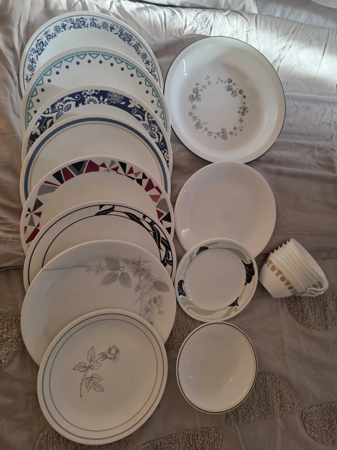 Many pieces of Vintage Corelle $4.00 each