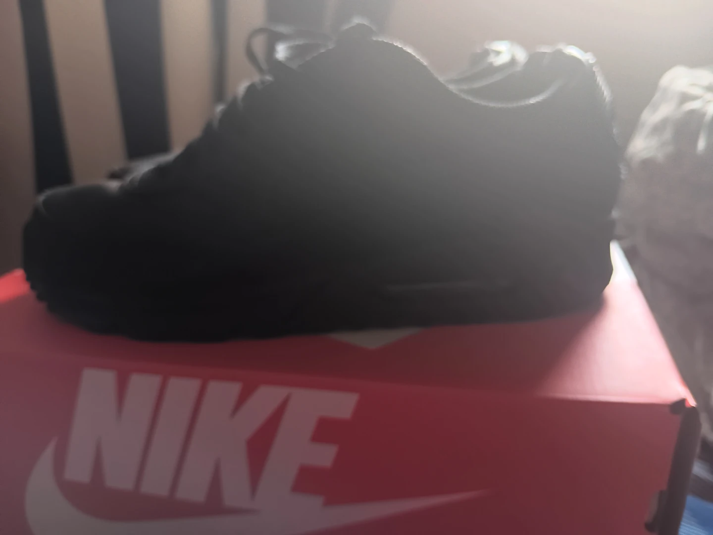 Nike Air Max 90 Shoes - photo 3