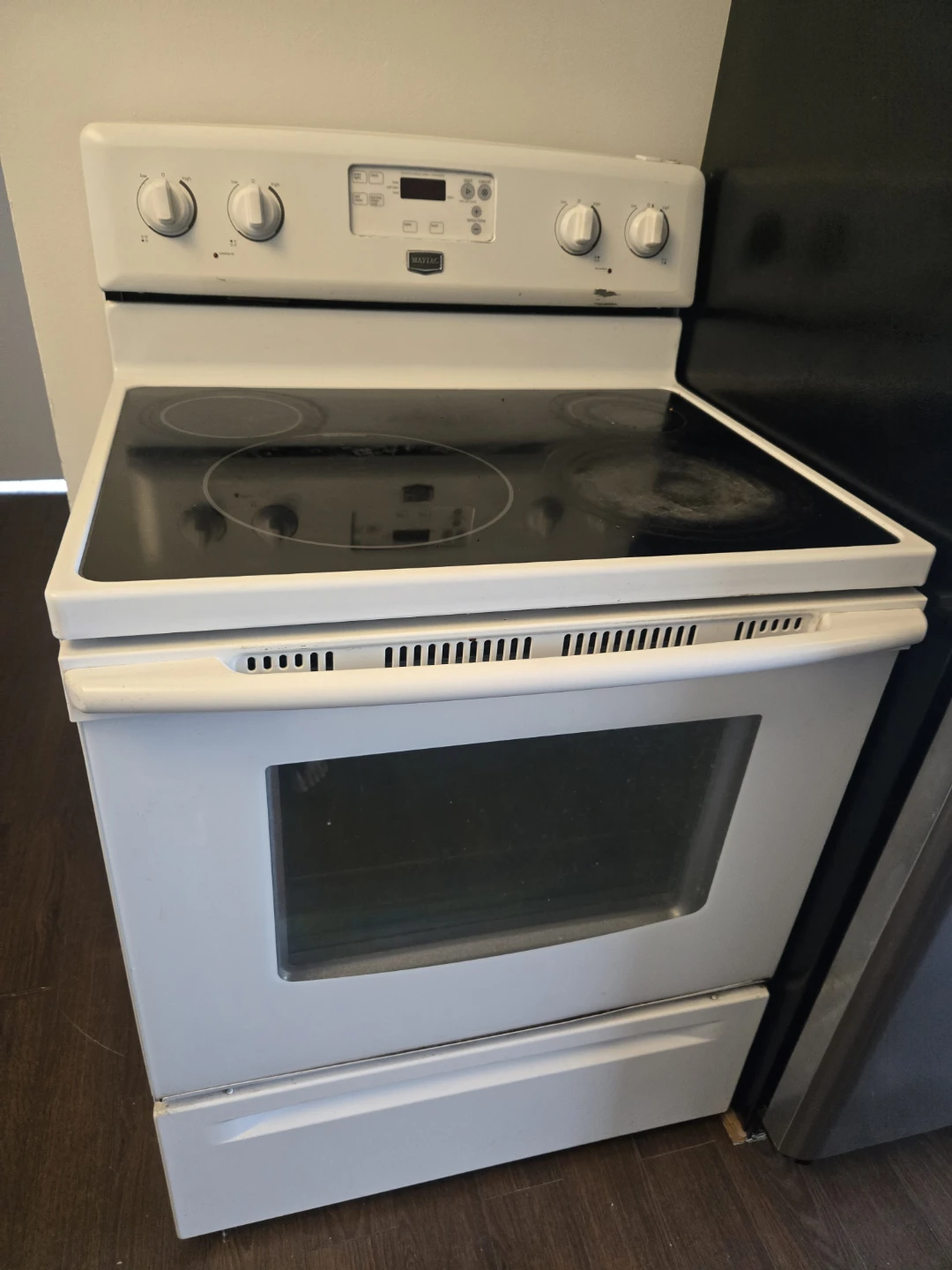 Maytag Electric Range with Glass Cooktop