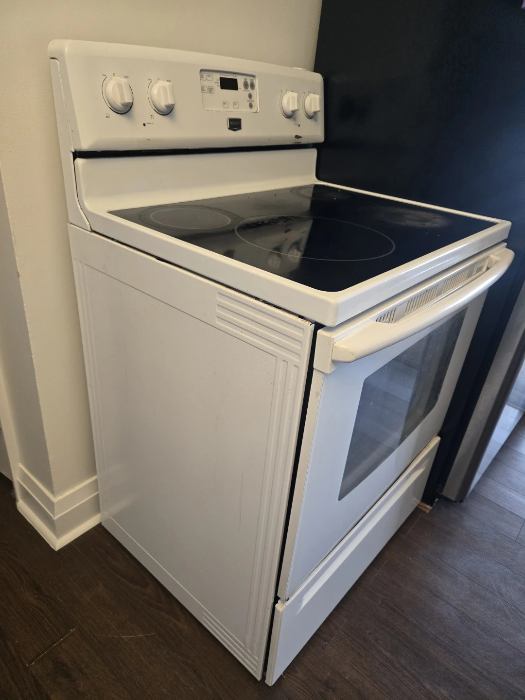 Maytag Electric Range with Glass Cooktop - photo 2