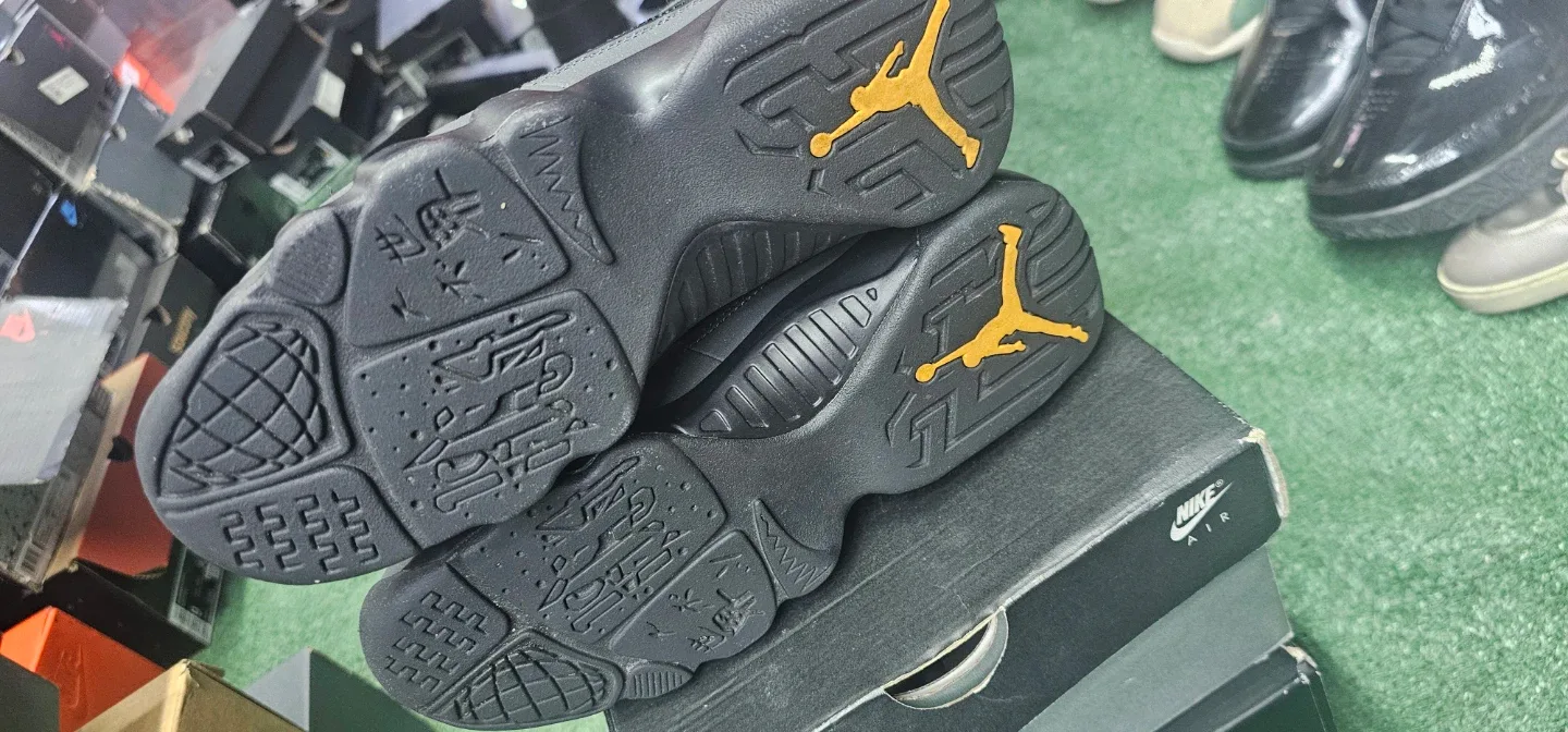 Air Jordan 9 Retro (GS) "Black University Gold" Size 4Y - photo 4