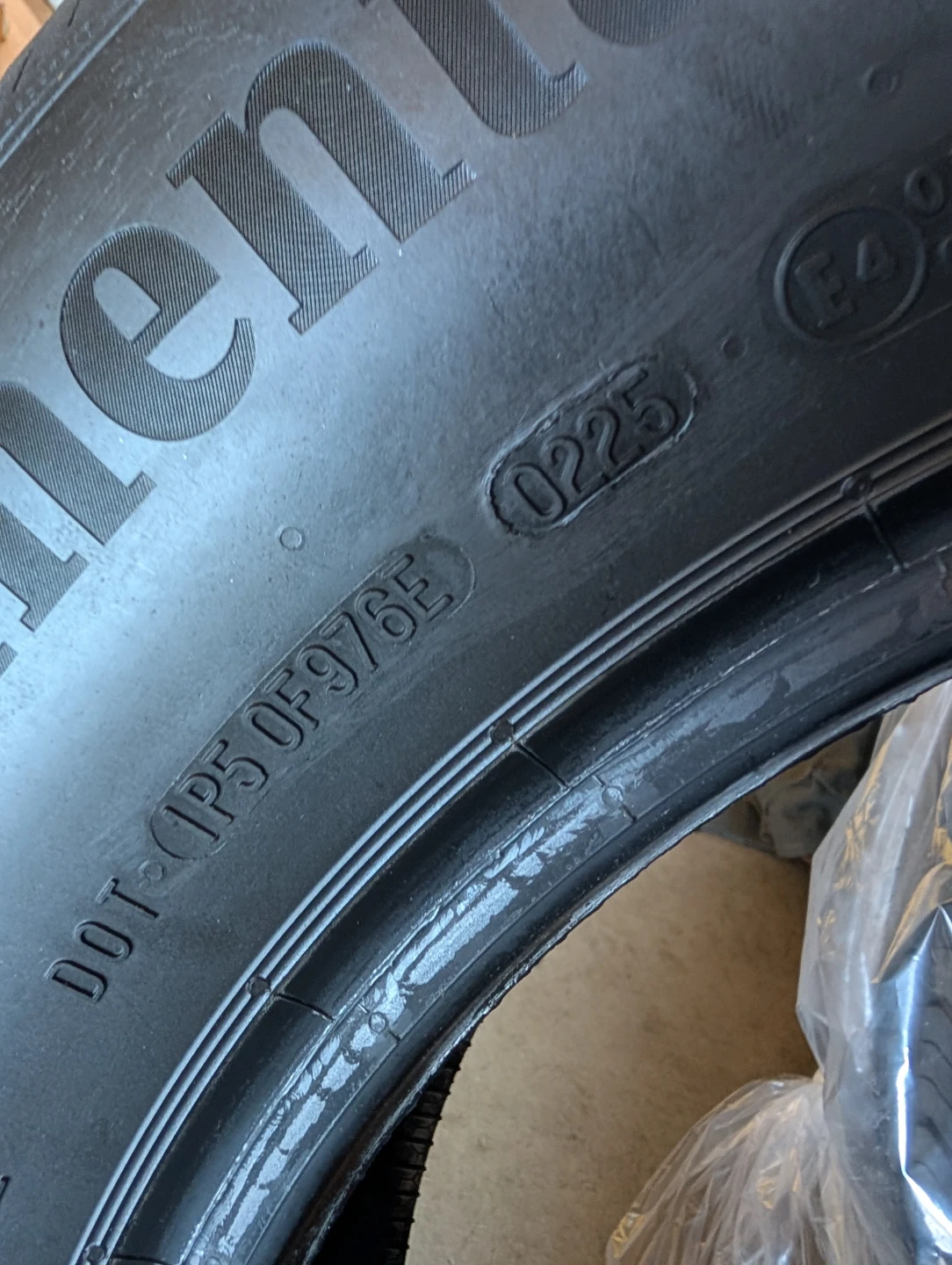 Continental ProContact TX Tire 225/65 R17 102H