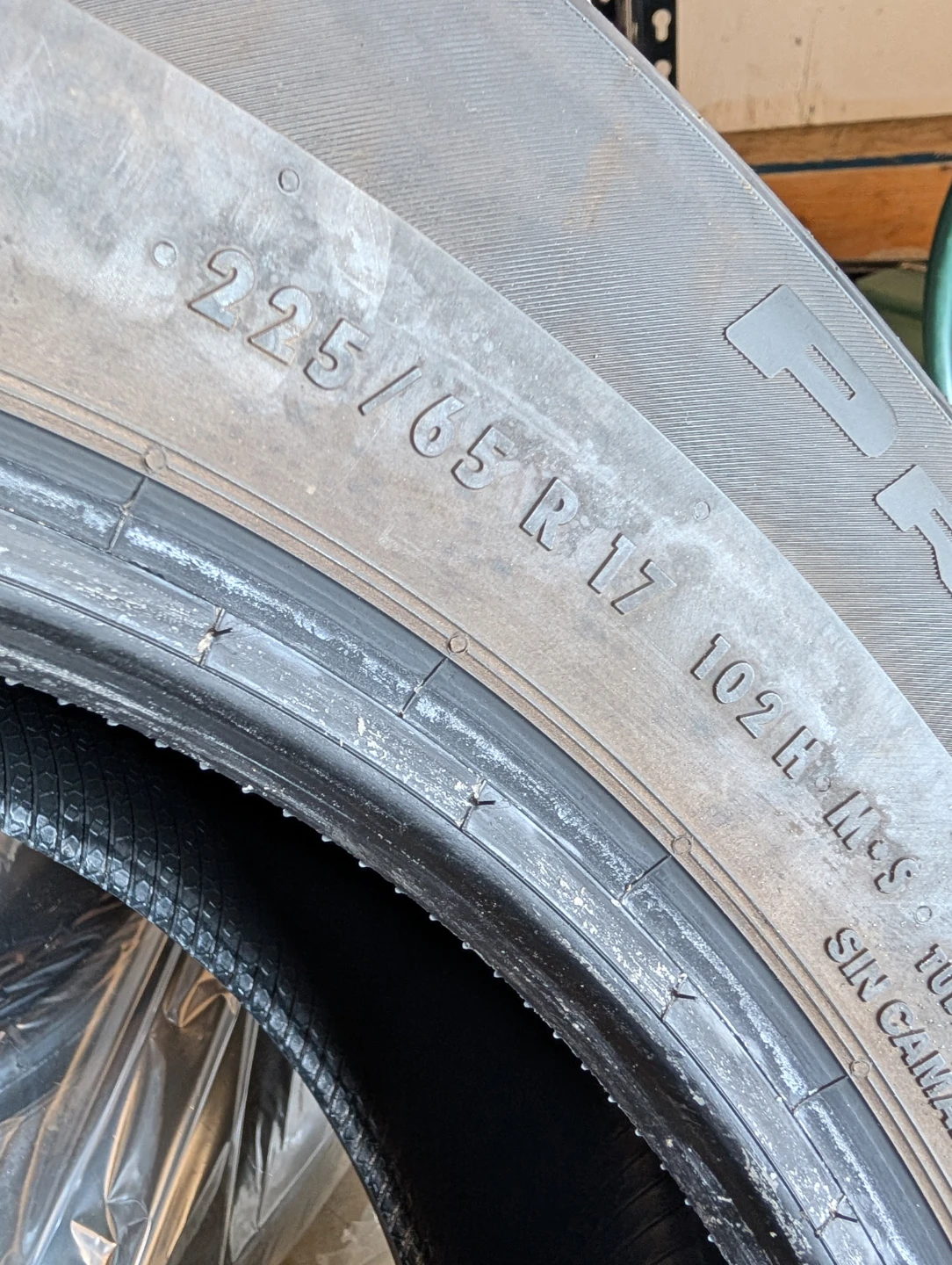 Continental ProContact TX Tire 225/65 R17 102H - photo 2