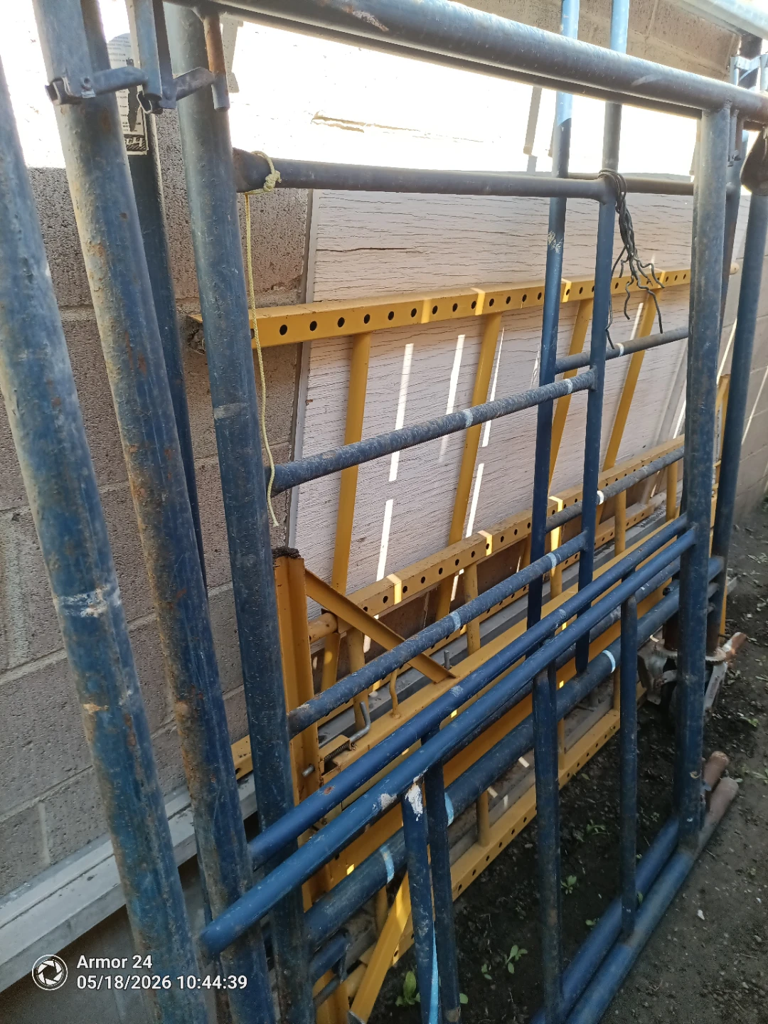 Scaffolding Set - Blue and Yellow