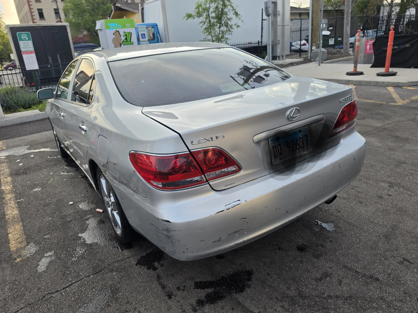 Silver Lexus ES 330 Sedan - photo 5
