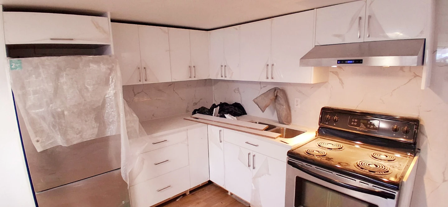 2 bed 1 bath Basement - photo 2