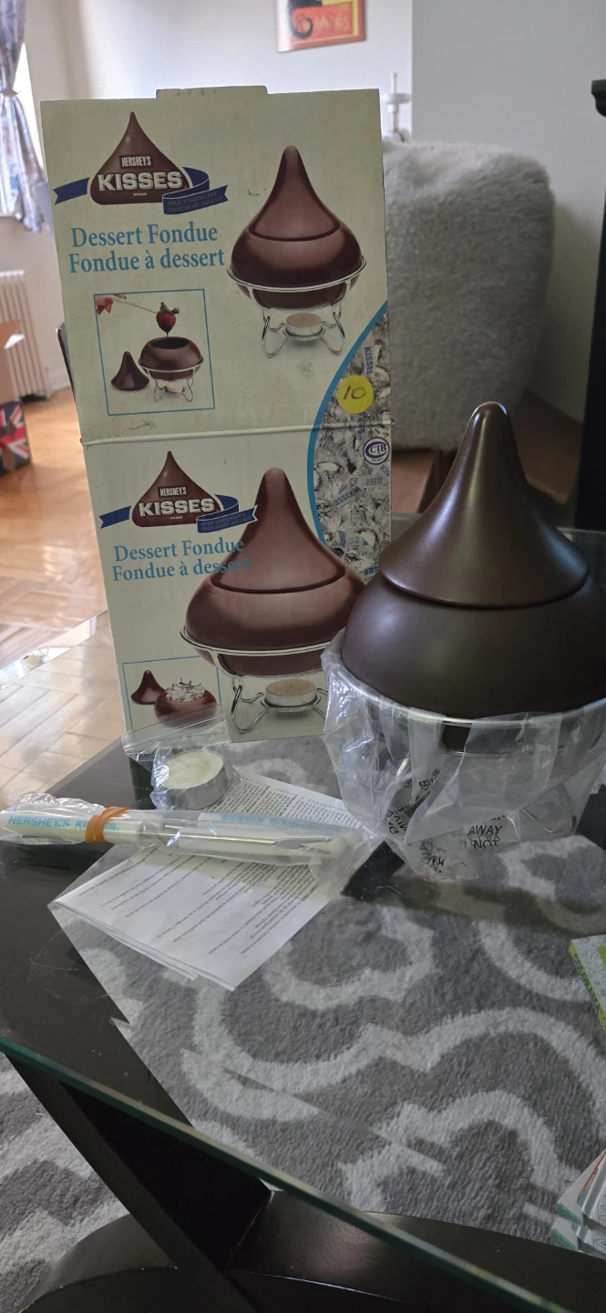Hershey's Kisses Dessert Fondue Set