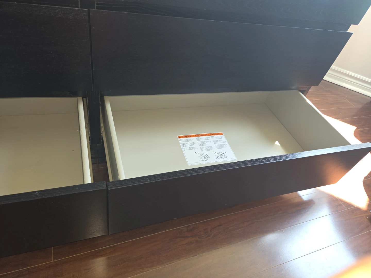 Dark Wood Dresser - 6 Drawers - photo 4