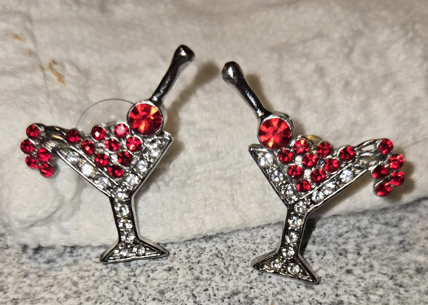 🥕 Martini Glass Earrings with Red and Clear Gems