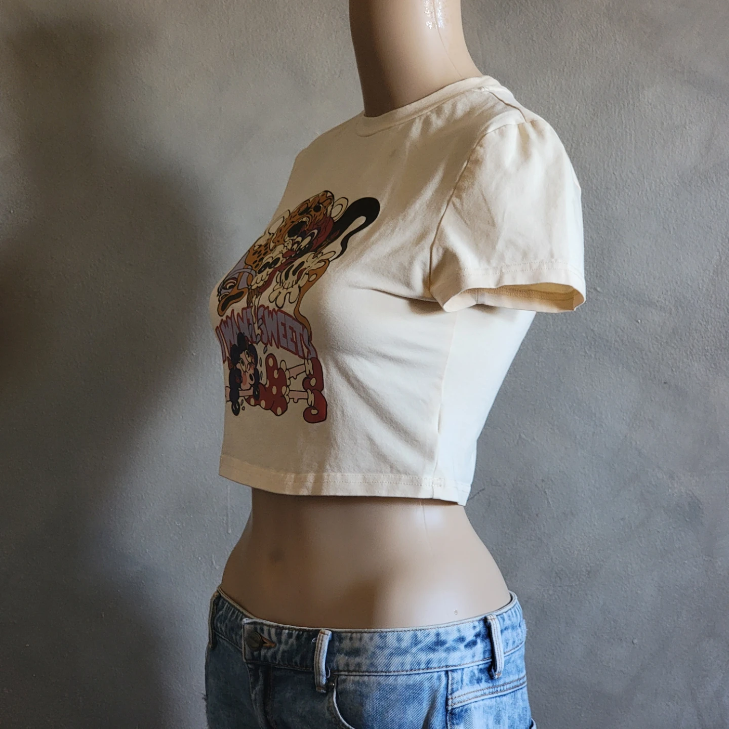 SHEIN X Graphic Crop Top - photo 3