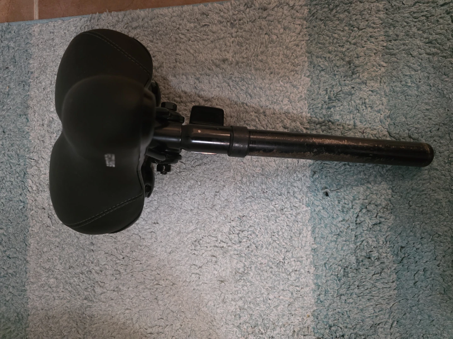Comfort Bicycle Seat with Reflectors - photo 2